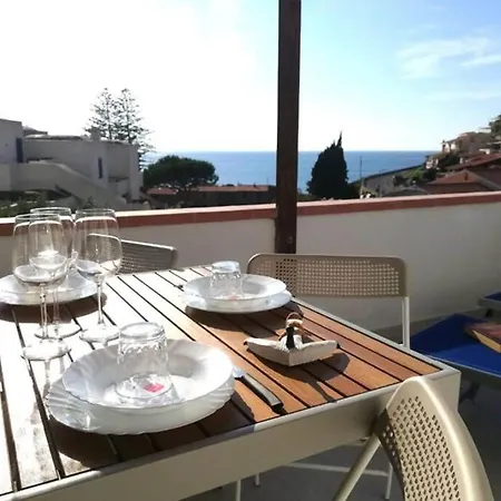 Апартаменты Isolella 2 *